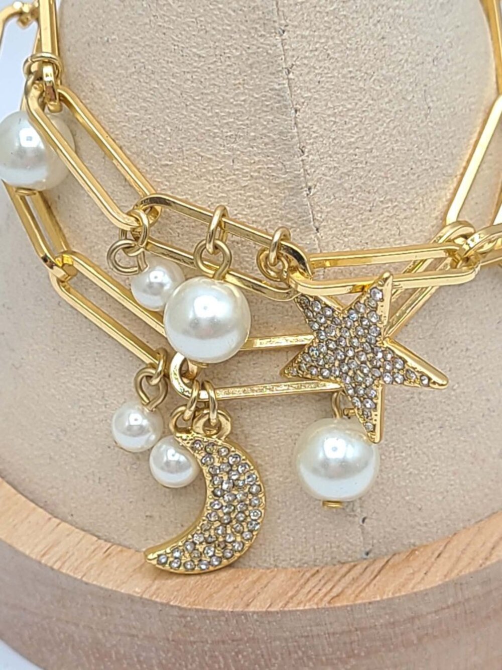 J Crew Gold Tone Paper Clip Bracelet with Pearls NWOT